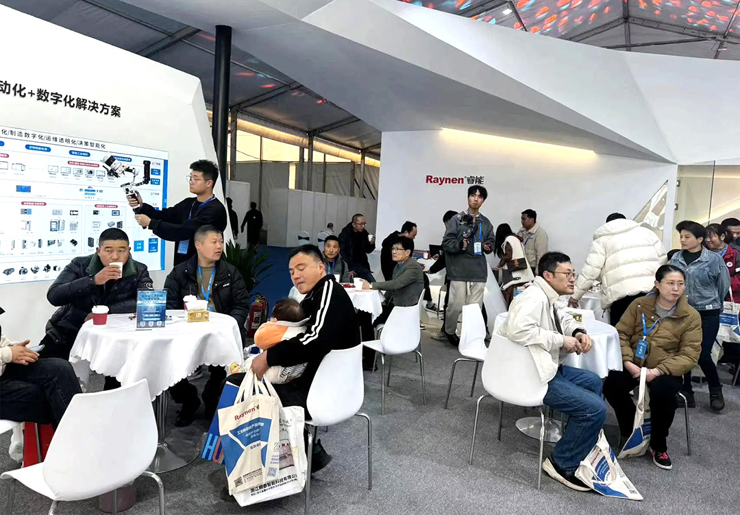濮院展會精彩回顧 | 睿能展位人潮涌動，行業(yè)前沿技術(shù)一覽無余https://mmbiz.qpic.cn/mmbiz_jpg/uVPLicGse1zfSGAnFj8sU92BkOhtqnEerEJasH17wcFWMmXUSNBo3ibFJKHRHTG82ccnGjNOMEhdcbEAZuheWEIQ/640?wx_fmt=jpeg&from=appmsg&tp=wxpic&wxfrom=5&wx_(圖10)